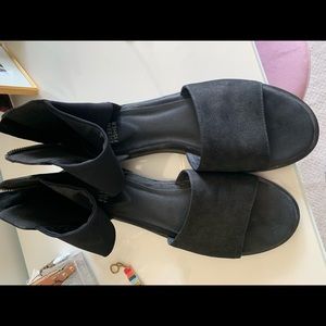Eileen Fisher black leather sandals